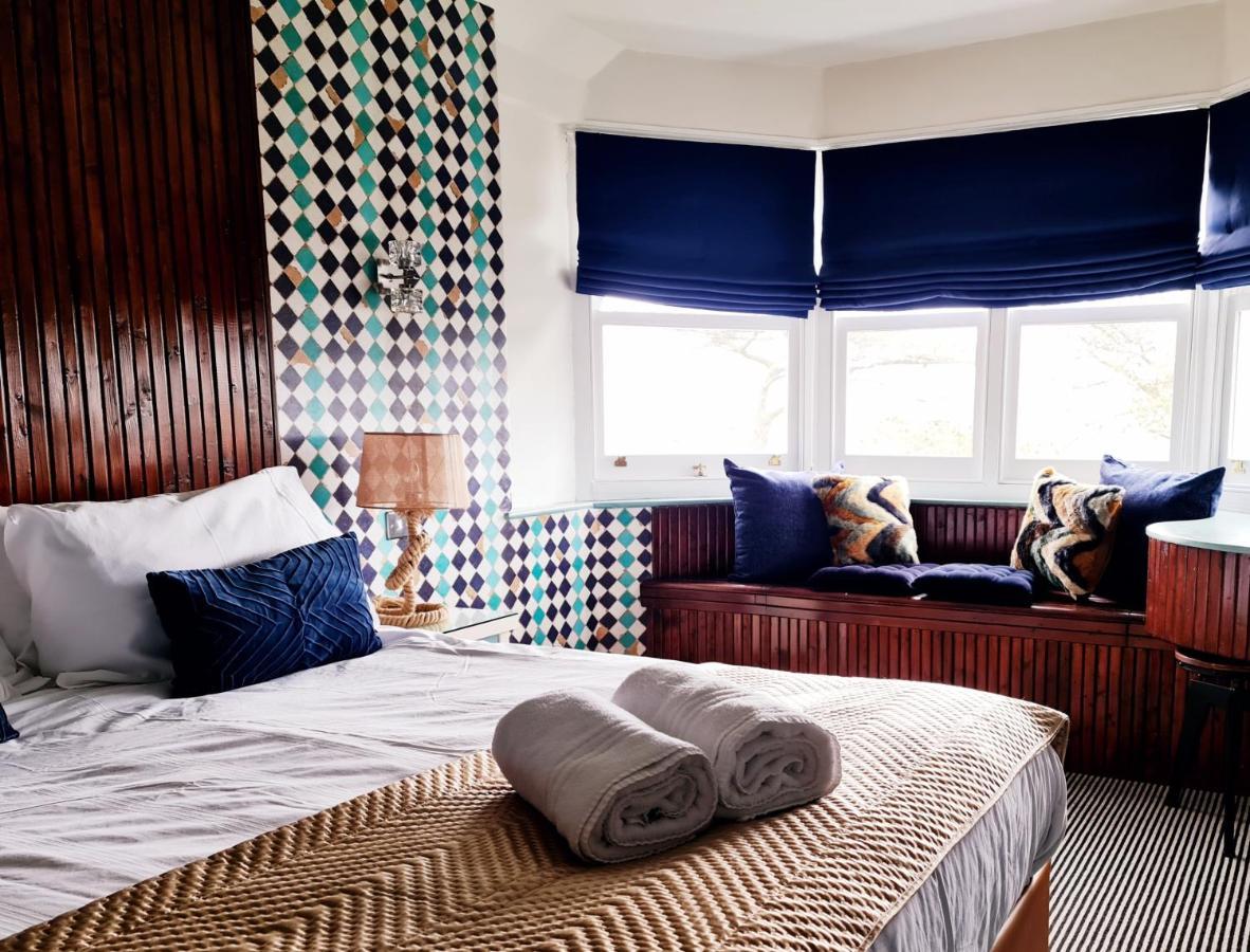 Westwell Hall Guest Accommodation, Bed & Breakfast, Luxury Rooms イフラクーム エクステリア 写真
