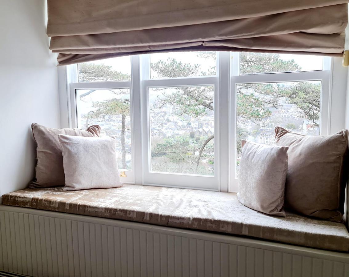 Westwell Hall Guest Accommodation, Bed & Breakfast, Luxury Rooms イフラクーム エクステリア 写真